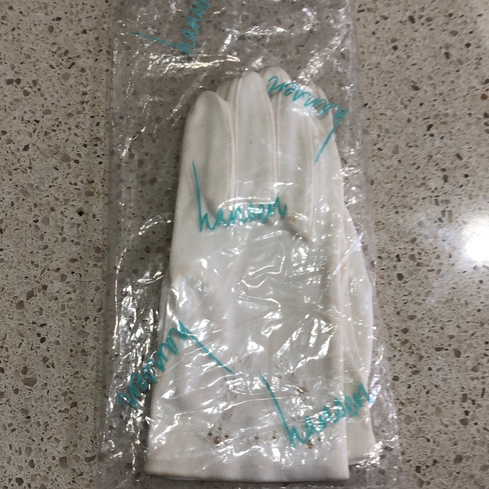 Small medium gloves - Picture 3 of 3
